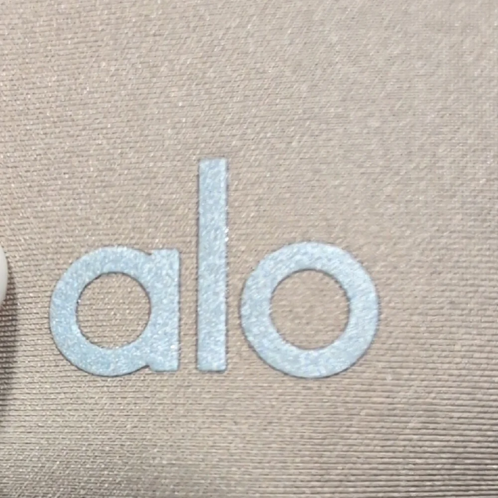 ALO Yoga NEW COLOR🤎 Light Cocoa Airlift Leggings Small - Picture 5 of 11